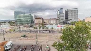 Schwedenplatz是维也纳市中心的一个广场，位于多瑙河运河的空中时差